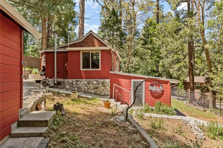 23431 Knapps Cutoff, Crestline, California 92325