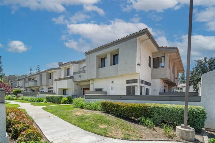 42 Brownfield Ln, Pomona, California 91766