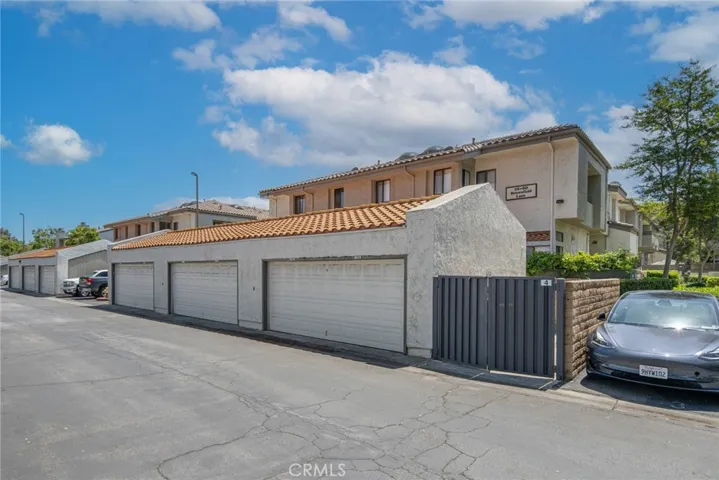 42 Brownfield Ln, Pomona, California 91766