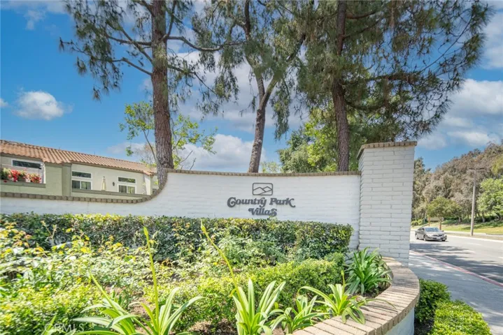 42 Brownfield Ln, Pomona, California 91766