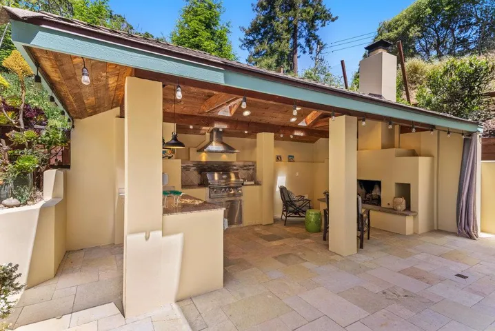 661 Cliff Drive, Aptos, California 95003