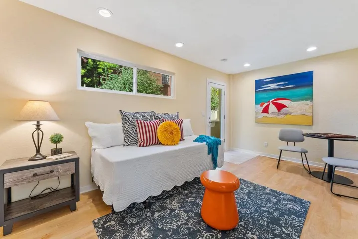 661 Cliff Drive, Aptos, California 95003