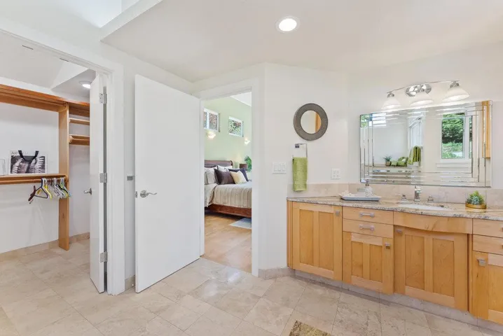 661 Cliff Drive, Aptos, California 95003