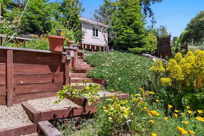 661 Cliff Drive, Aptos, California 95003