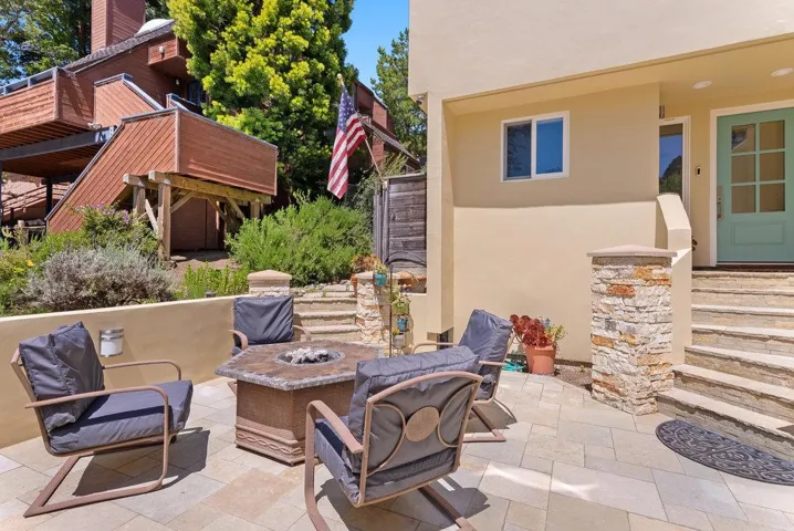 661 Cliff Drive, Aptos, California 95003