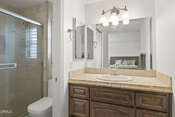 27-web-or-mls-UpmarketMedia-346NSan-75