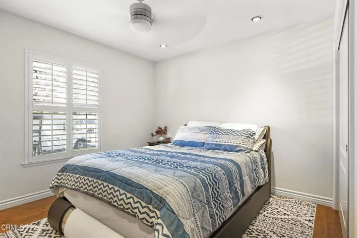 28-web-or-mls-UpmarketMedia-346NSan-39