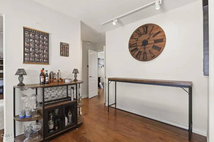 35-web-or-mls-UpmarketMedia-346NSan-108