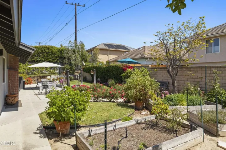 45-web-or-mls-UpmarketMedia-346NSan-137