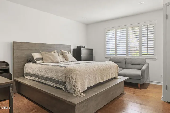 23-web-or-mls-UpmarketMedia-346NSan-57