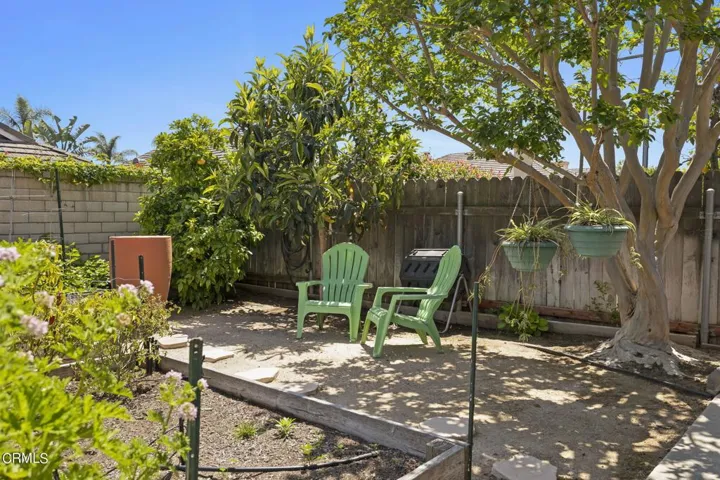 44-web-or-mls-UpmarketMedia-346NSan-134