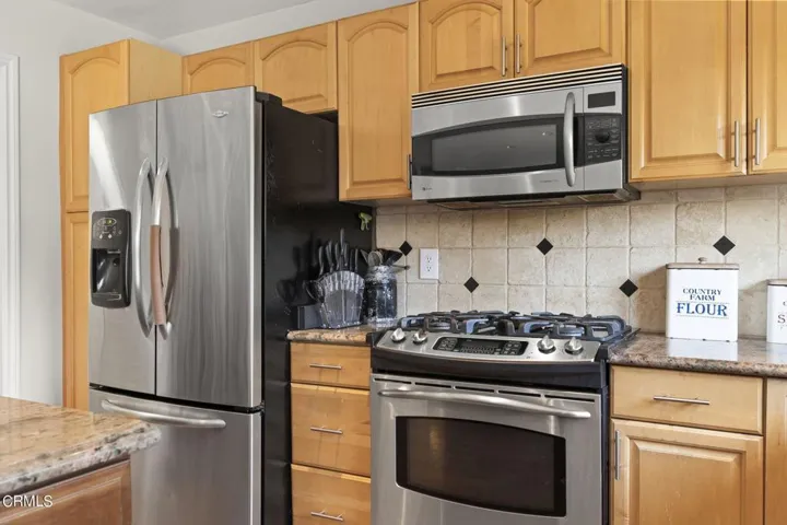 21-web-or-mls-UpmarketMedia-346NSan-98