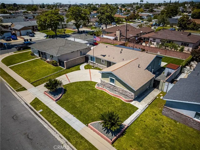 Another aeriel view of the Frontyard.