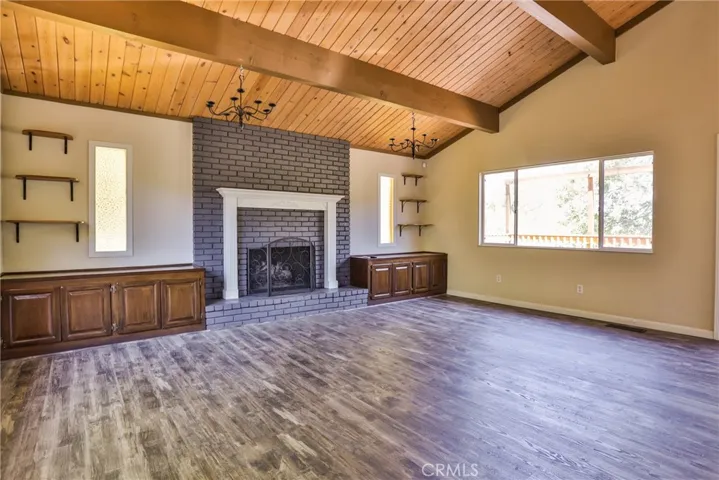 Top level living room.