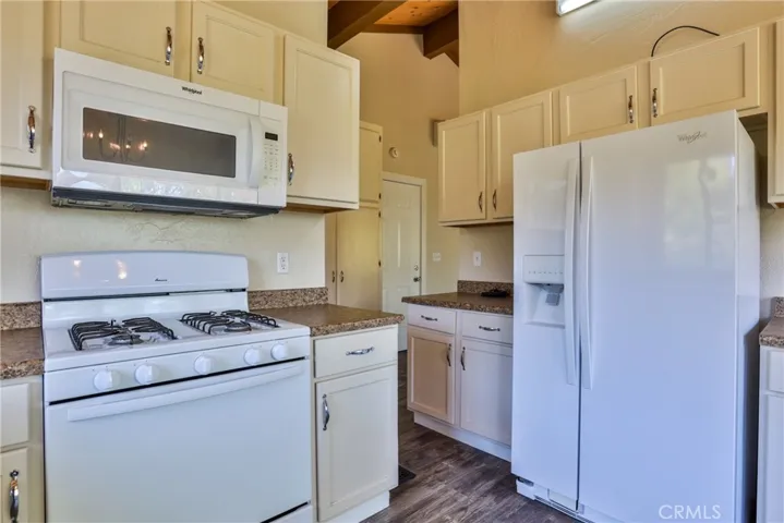 617 Arth Drive, Crestline, California 92325