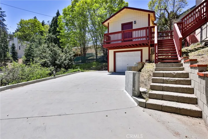 617 Arth Drive, Crestline, California 92325