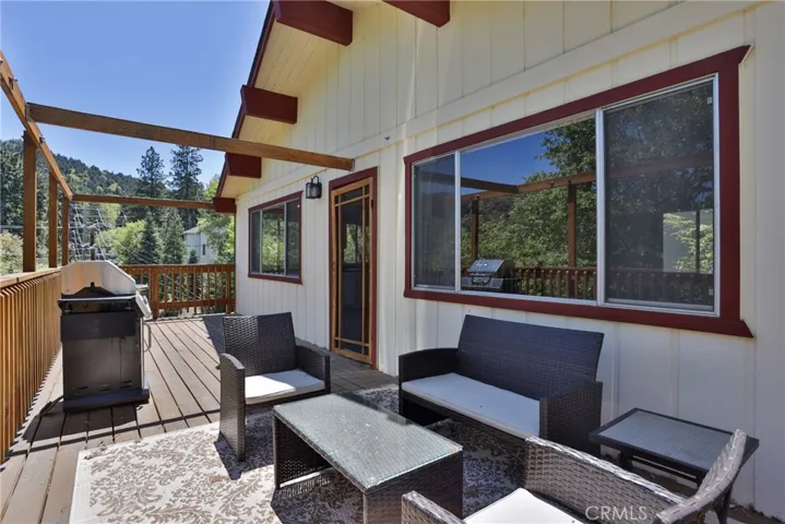 617 Arth Drive, Crestline, California 92325
