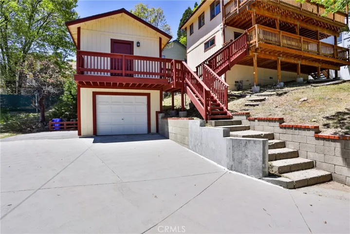 617 Arth Drive, Crestline, California 92325