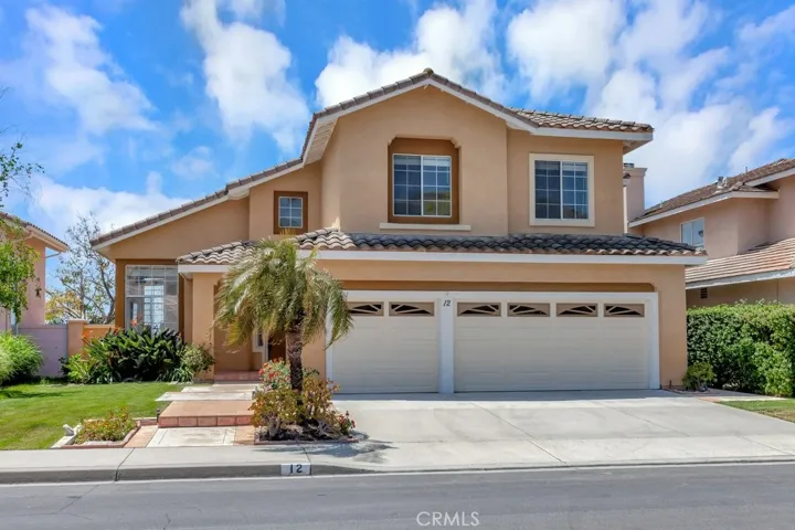 Great Location on Private Double Cul-De-Sac Street