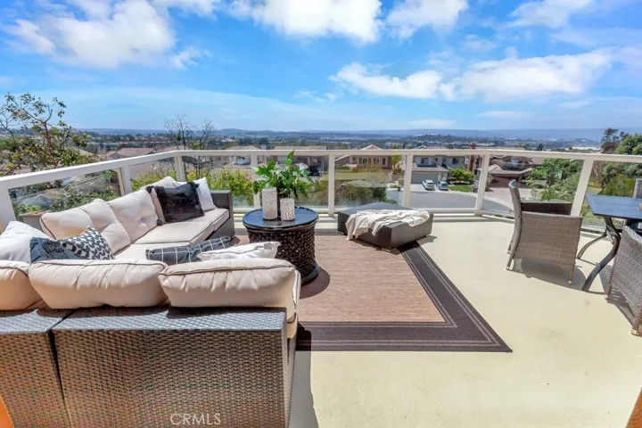 Upstairs Balcony with Fantastic Views