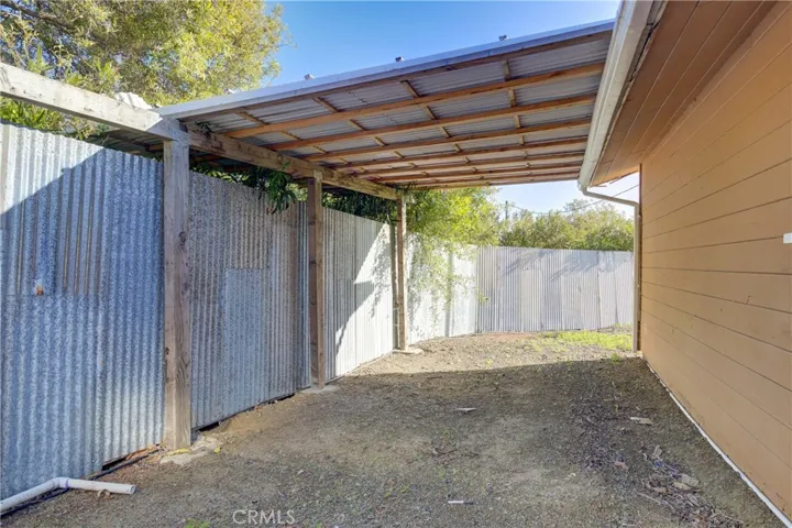 Detached 2 Car Garage