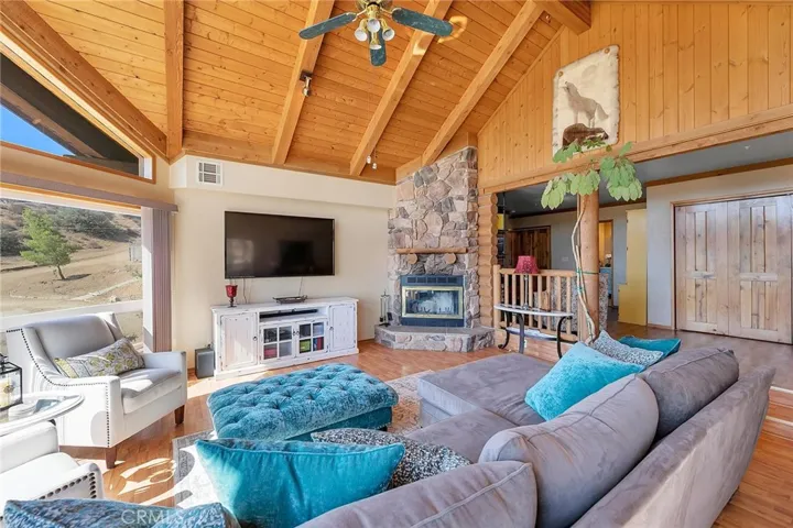 35145 Elkhorn Road, Agua Dulce, California 91390