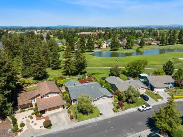 4997 Fern Place, Rohnert Park, California 94928