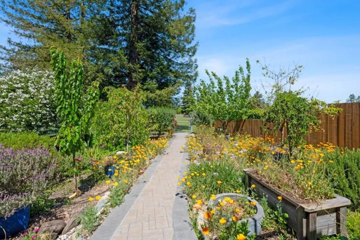4997 Fern Place, Rohnert Park, California 94928