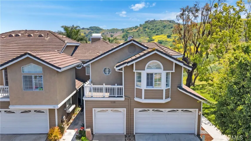 724 Crown Pointe, Anaheim Hills, California 92807