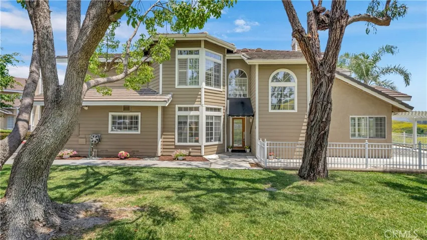 724 Crown Pointe, Anaheim Hills, California 92807