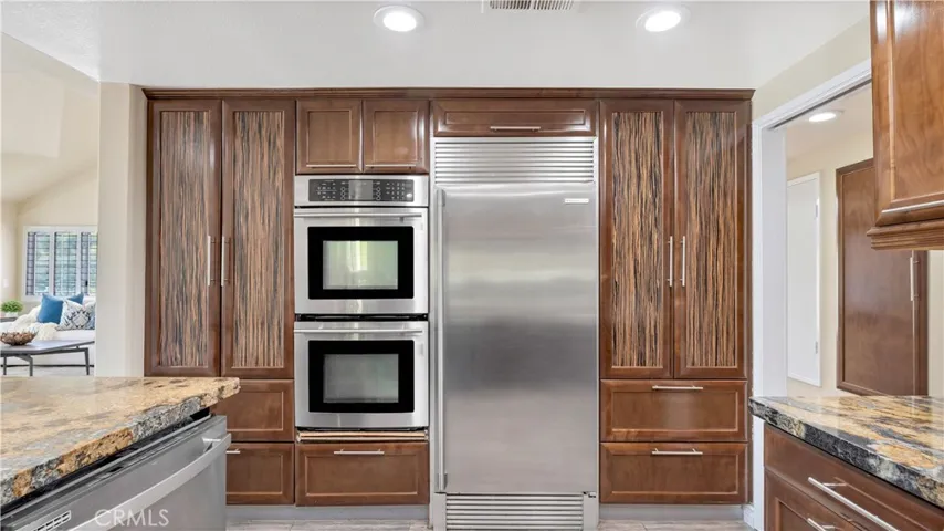 724 Crown Pointe, Anaheim Hills, California 92807