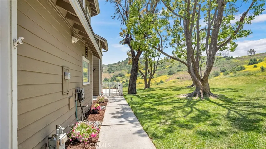 724 Crown Pointe, Anaheim Hills, California 92807