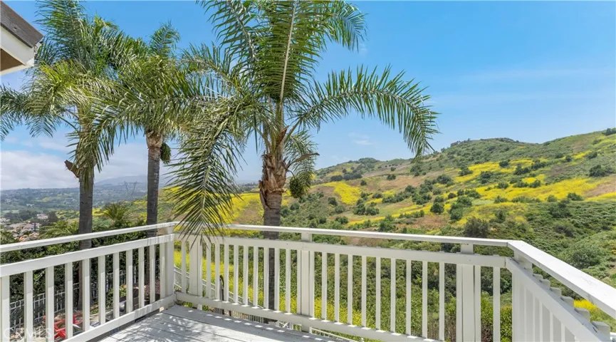 724 Crown Pointe, Anaheim Hills, California 92807