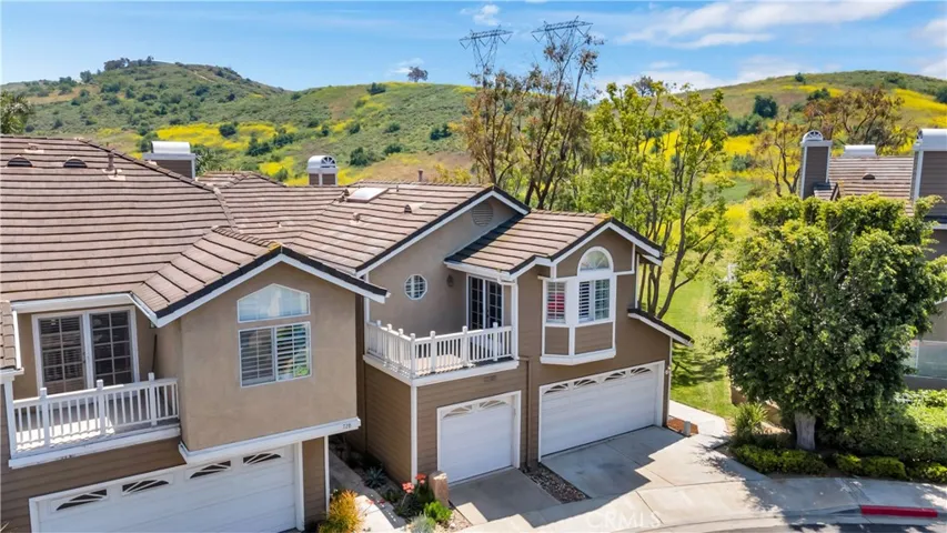 724 Crown Pointe, Anaheim Hills, California 92807