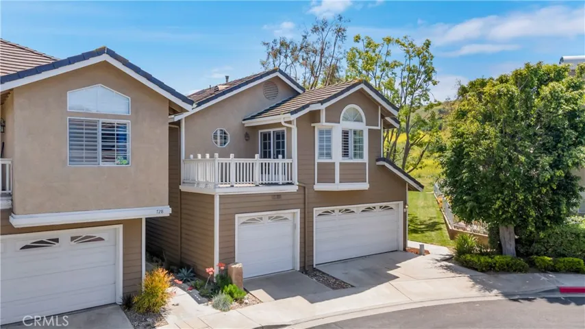 724 Crown Pointe, Anaheim Hills, California 92807