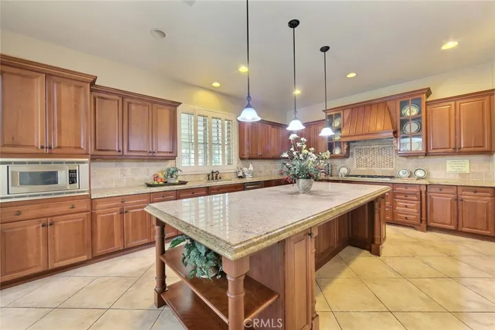 16350 Harwich Circle, Riverside, California 92503