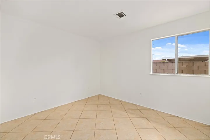 37216 Populus Avenue, Palmdale, California 93552
