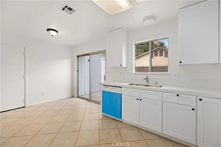 37216 Populus Avenue, Palmdale, California 93552