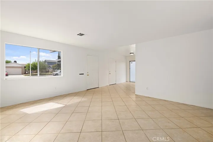 37216 Populus Avenue, Palmdale, California 93552