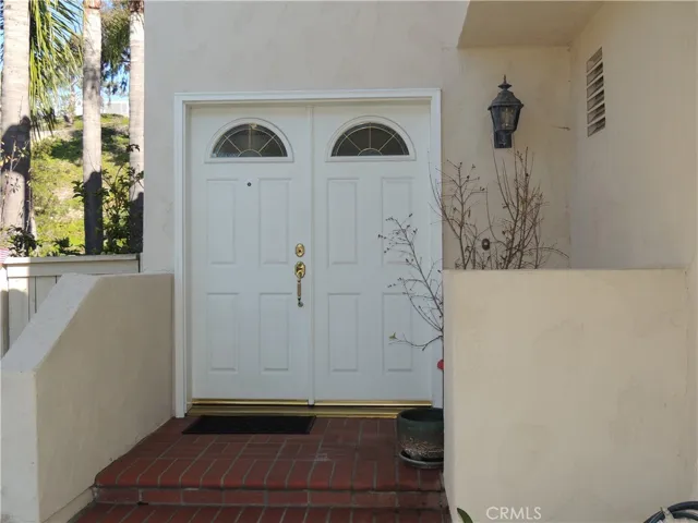 Double door entry