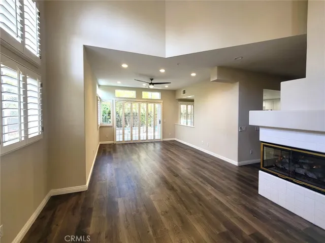 Living room with 3 way fireplace