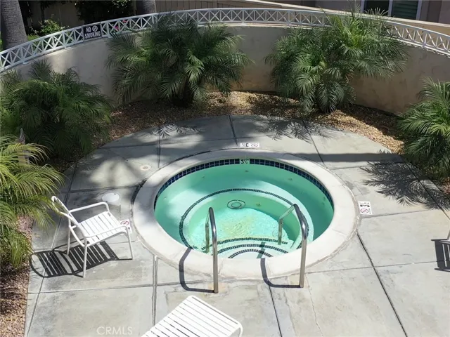 Community pool