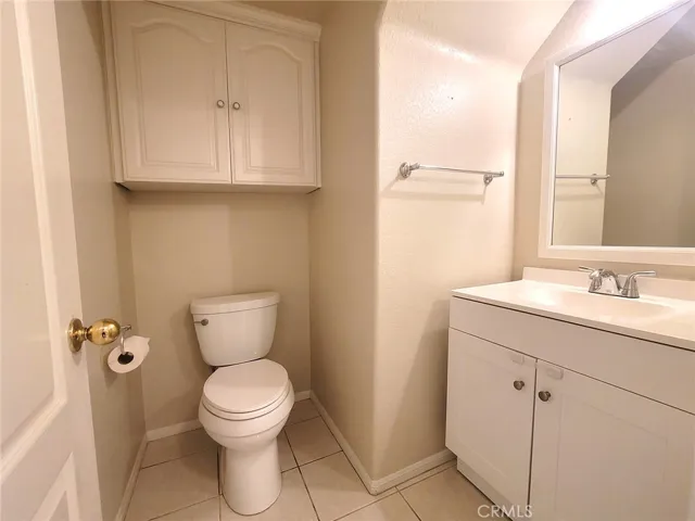 Downstairs half bath