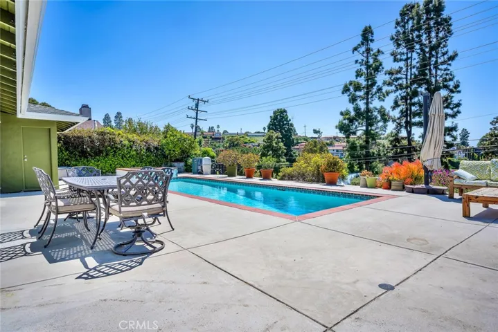 27019 Springcreek Road, Rancho Palos Verdes, California 90275