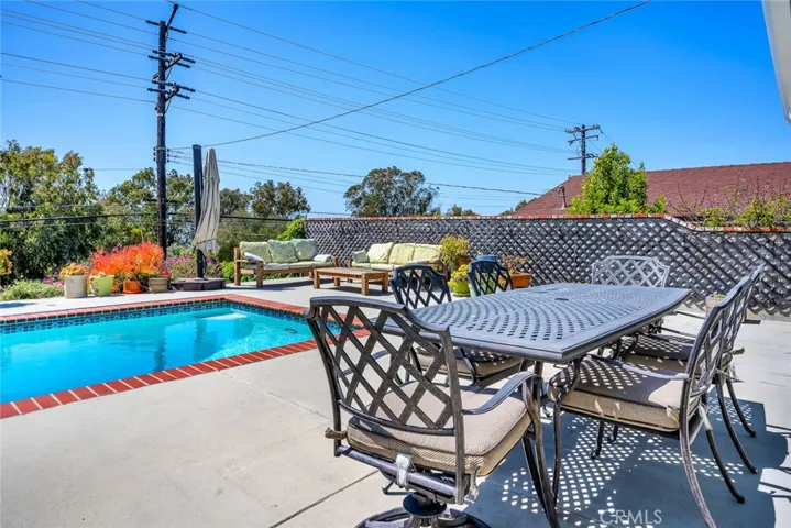 27019 Springcreek Road, Rancho Palos Verdes, California 90275
