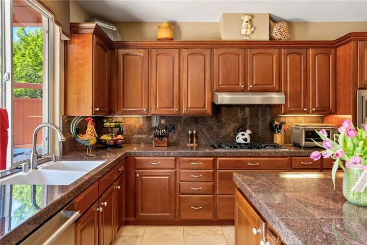 1536 Eto Circle, San Luis Obispo, California 93405