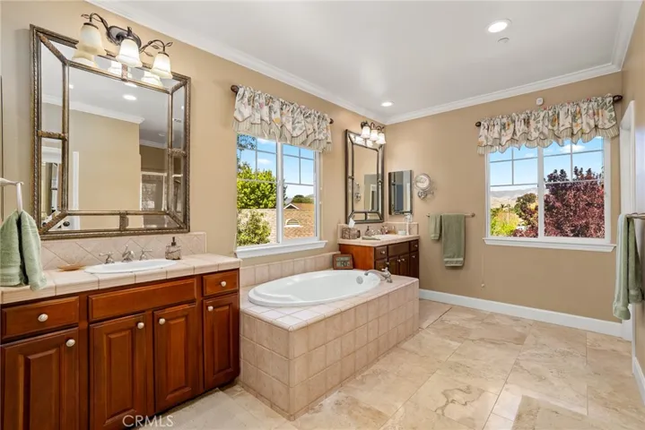 1536 Eto Circle, San Luis Obispo, California 93405