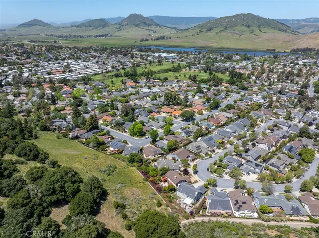 1536 Eto Circle, San Luis Obispo, California 93405