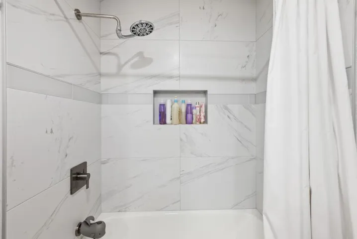 021_Shower