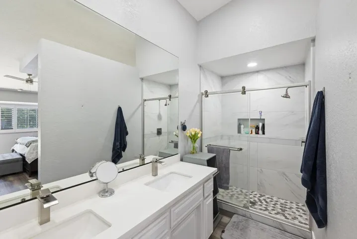 025_Primary Bathroom